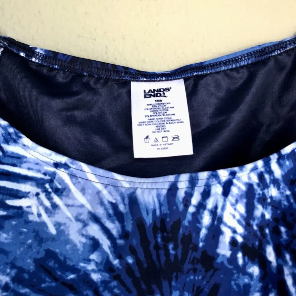 Lands End Tie Dye Tankini Swim Top Women 18W Blue Palm Print Padded Beach Resort